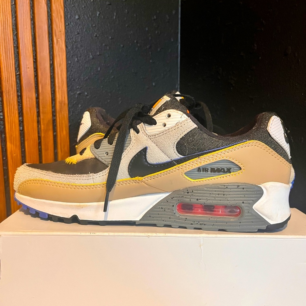 Women’s Nike air Max 90